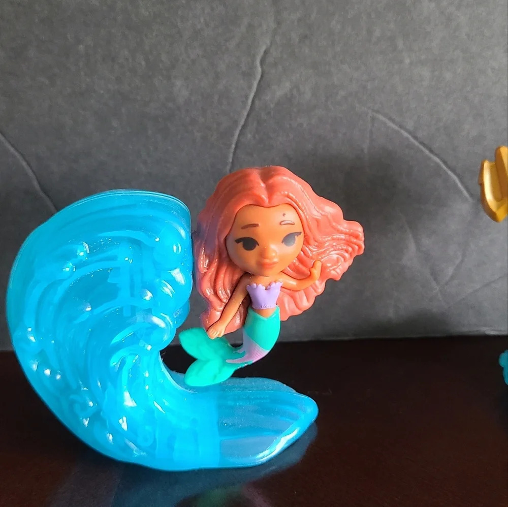 Little Mermaid McDonald's Happy Meal toys - Picture 2 of 10